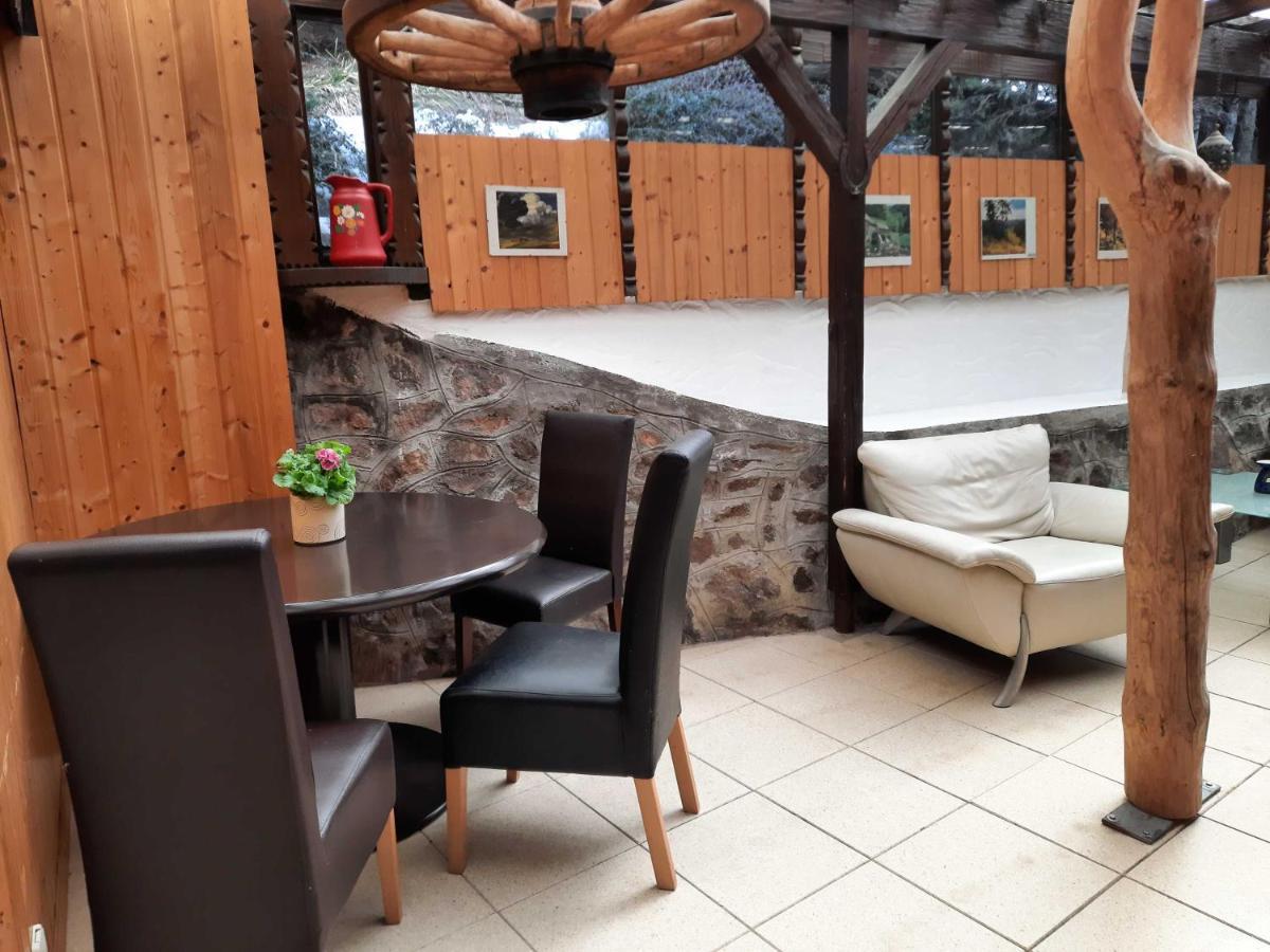 Apartamento Haus Waldeck Furtwangen Exterior foto